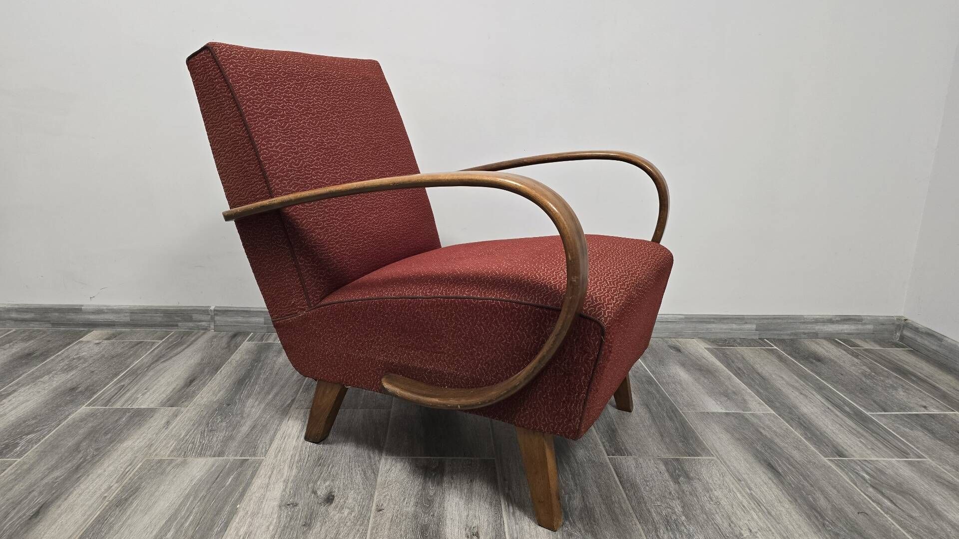 Art Deco Lounge Chair from Jindrich Halabala