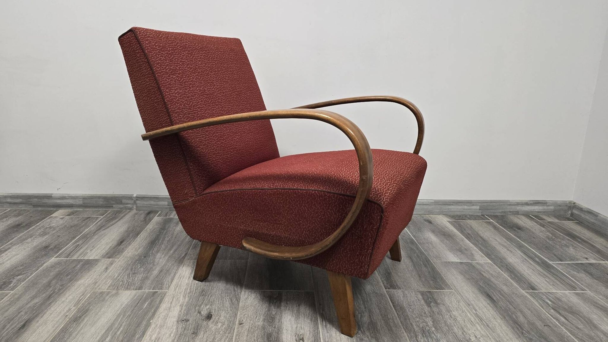 Art Deco Lounge Chair from Jindrich Halabala