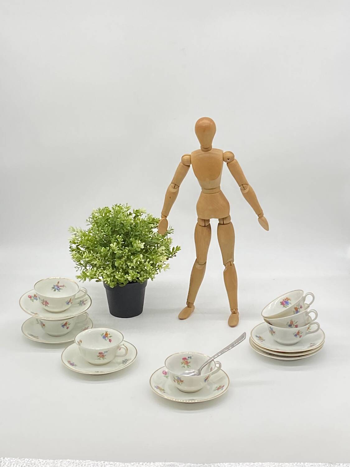 Antique Charles Ahrenfeldt porcelain service, flowers / floral / gilding