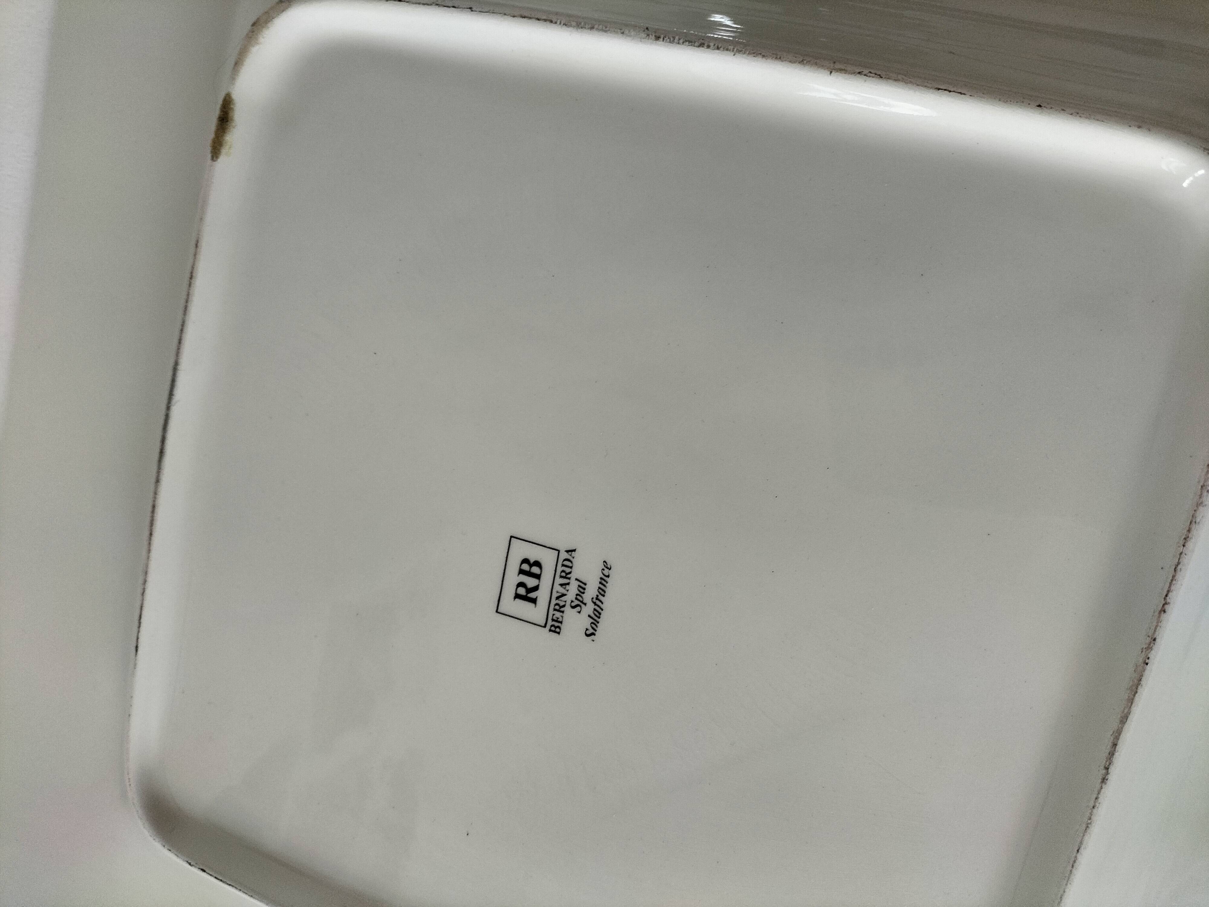 Large square dish RB Bernarda with animal decoration.