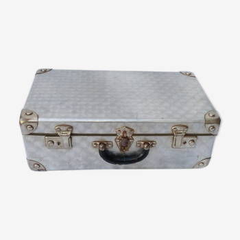 Corked aluminum suitcase