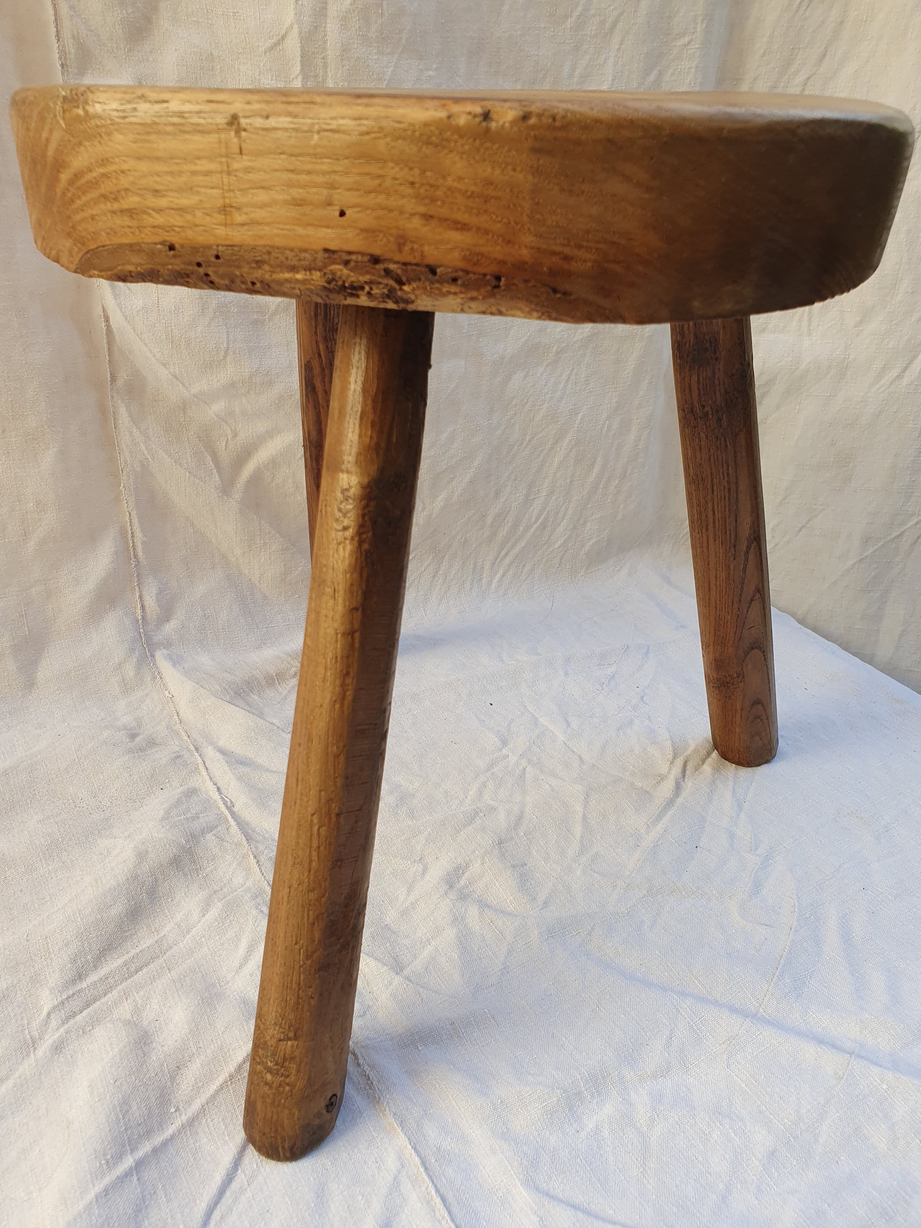 Archois tripod stool