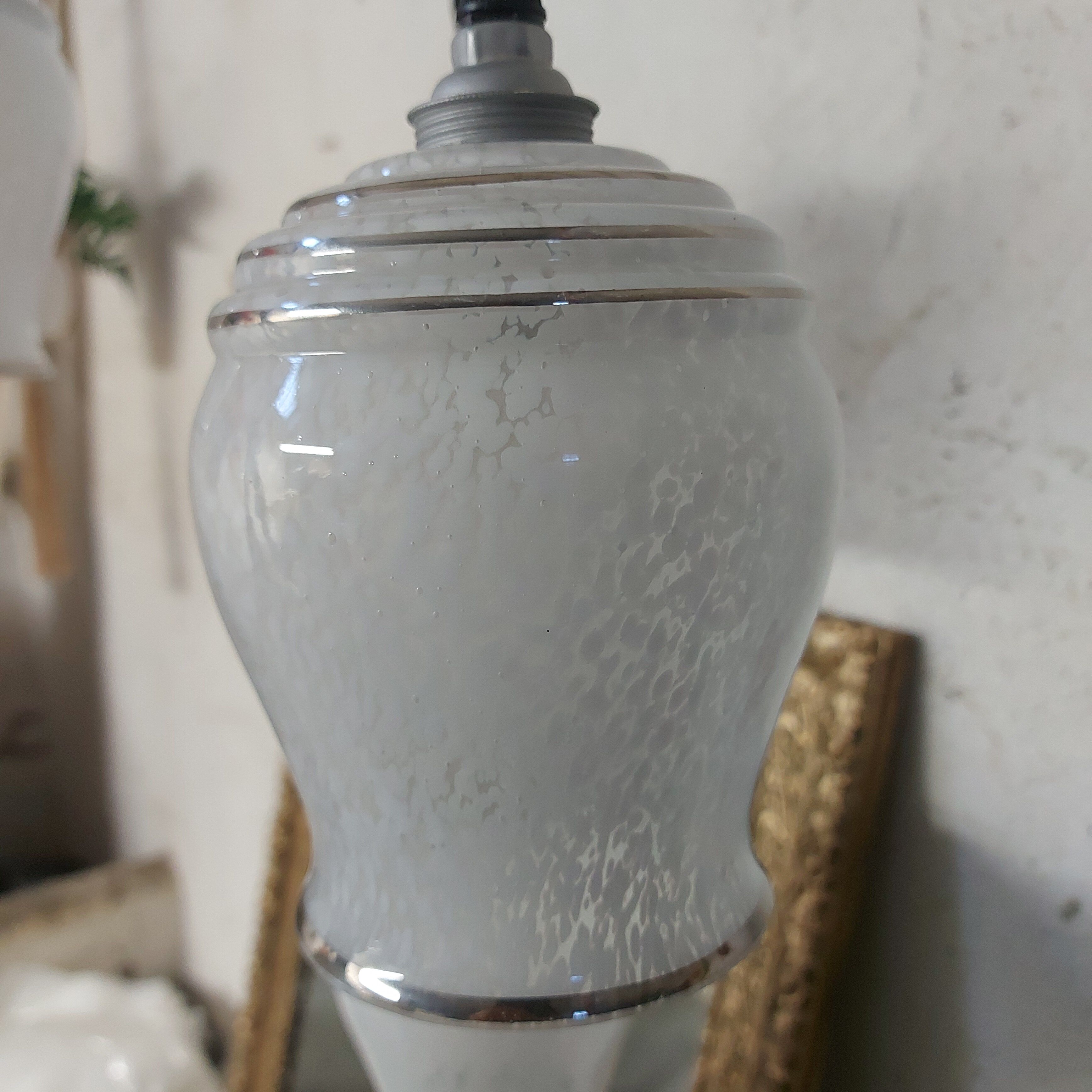 Waterfall suspension