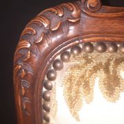 Paire de larges fauteuils style Louis XV