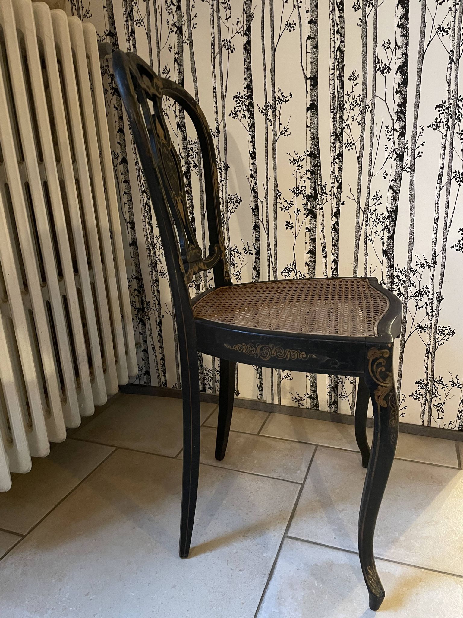 Chaise bois noirci