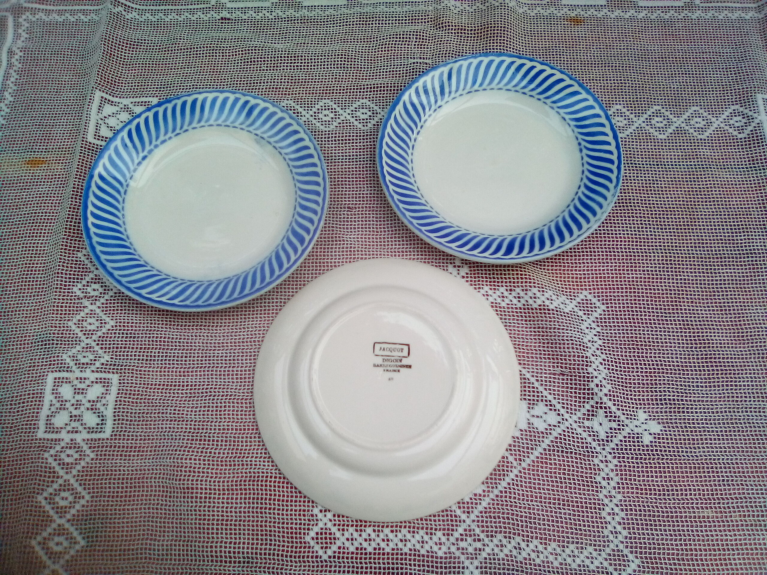 Assorted 8 old blue dessert plates