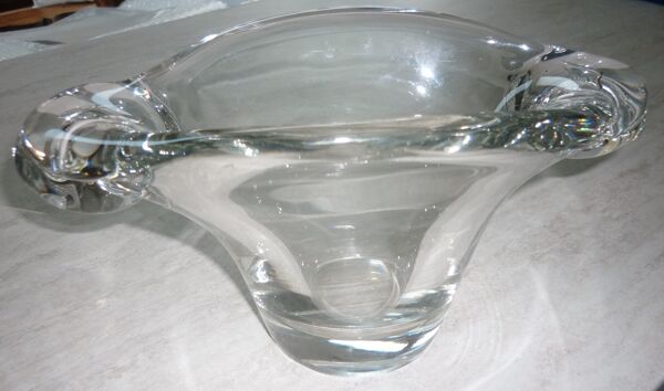 Vase en cristal signé Daum France 1926