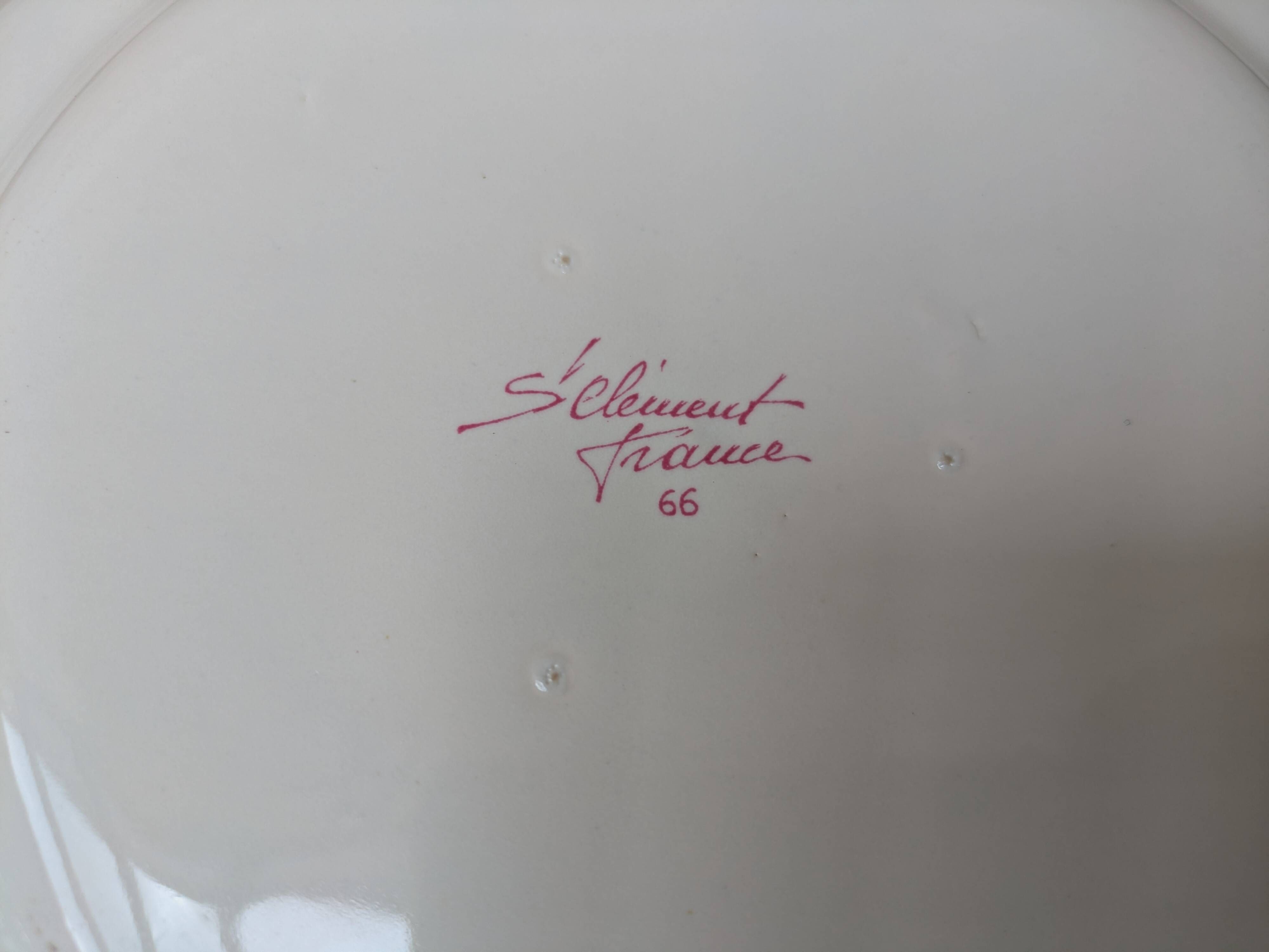 Ancienne assiette avec blasons et armoiries Saint Clément France