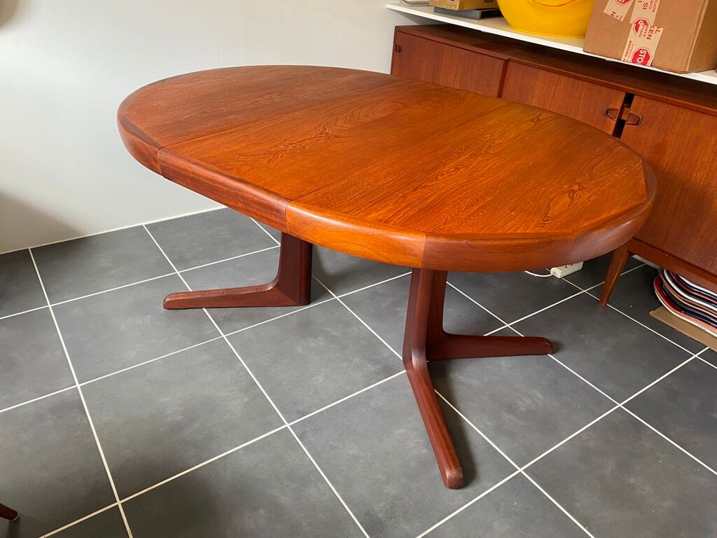 Scandinavian type extendable round table in teak and teak veneer year 1960