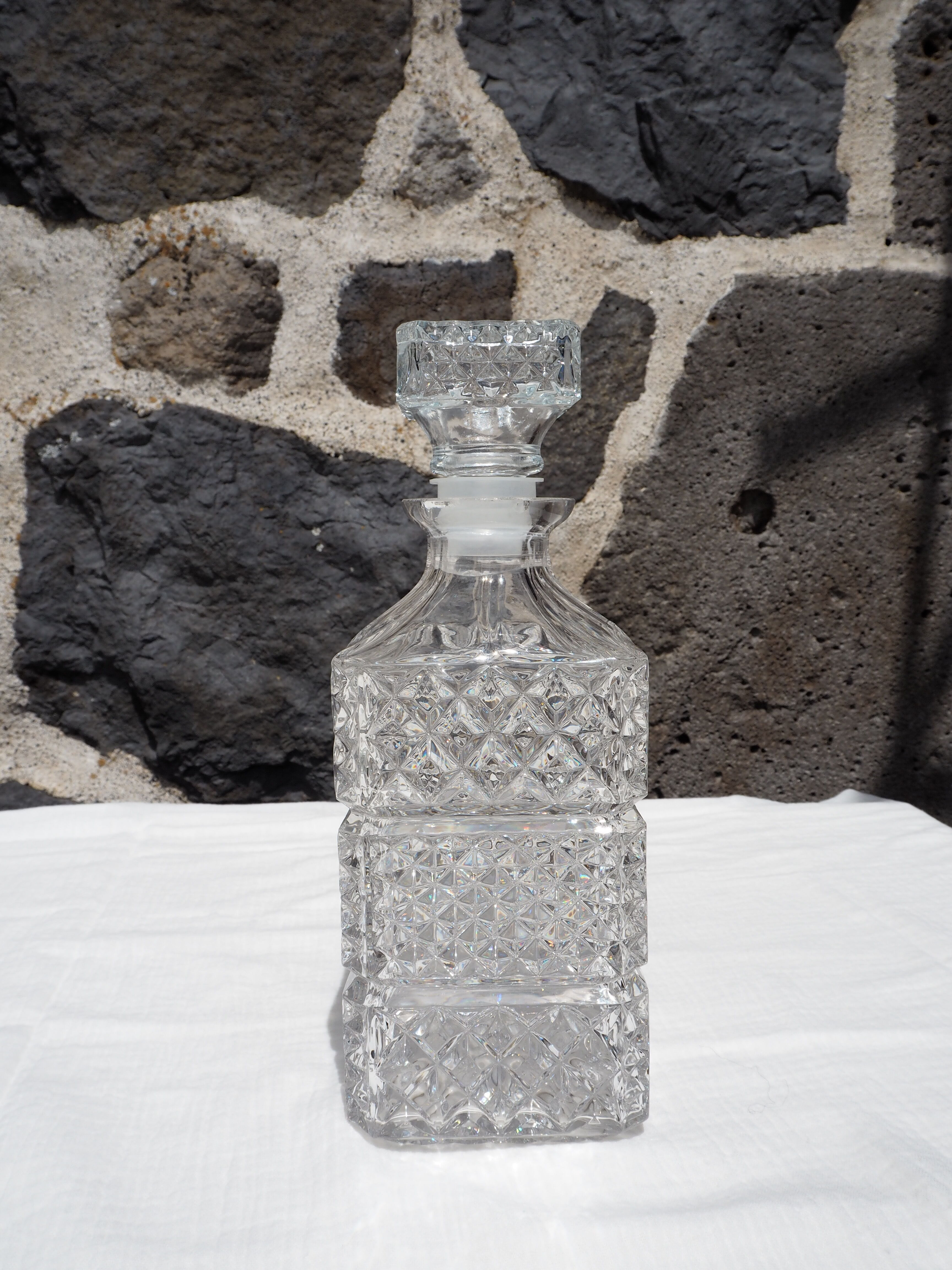 Glass whisky decanter