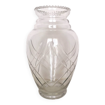 Vase en verre ciselé