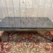 Table basse en métal doré et miroir 1970