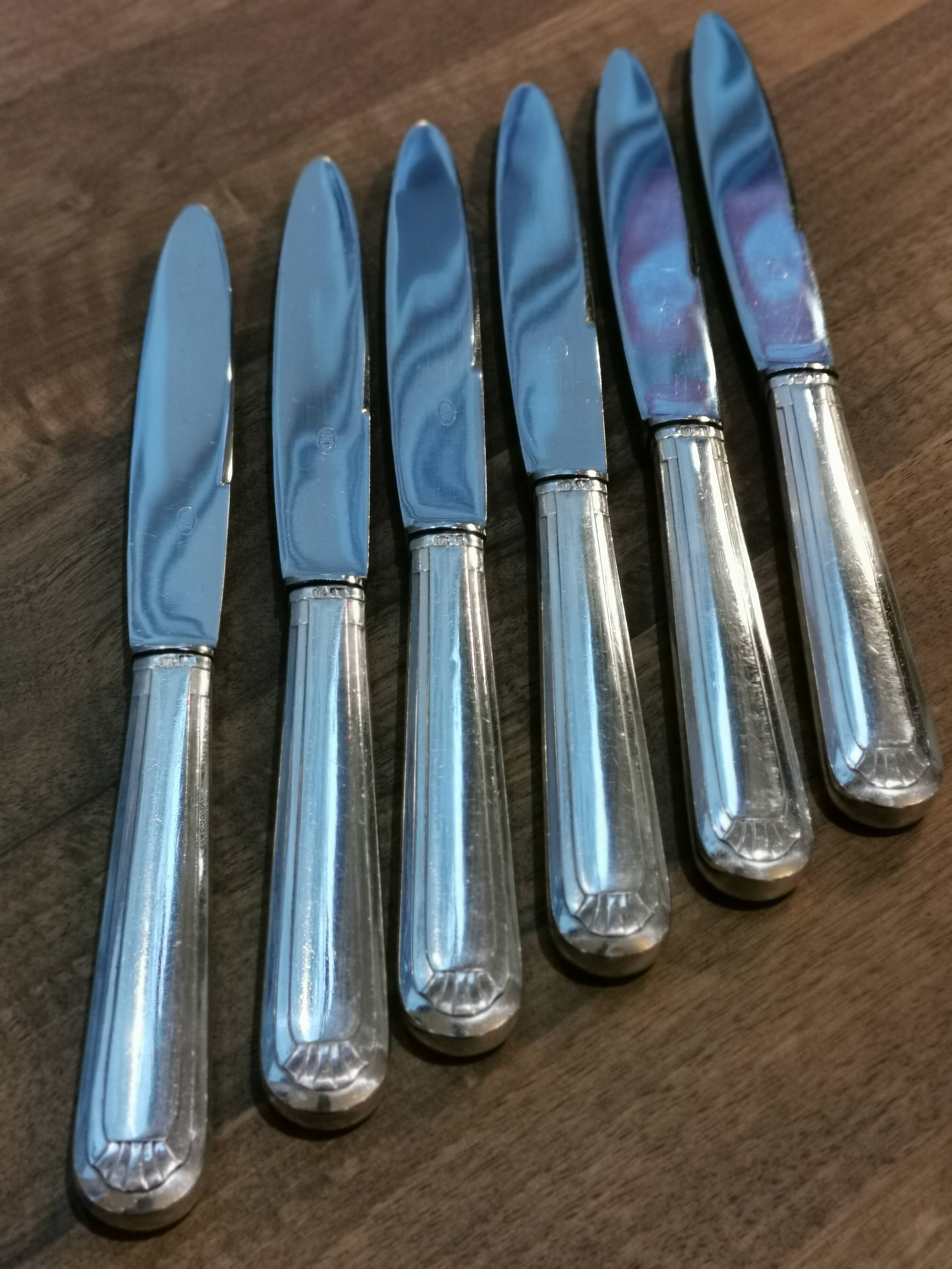 6 large silver metal knives
