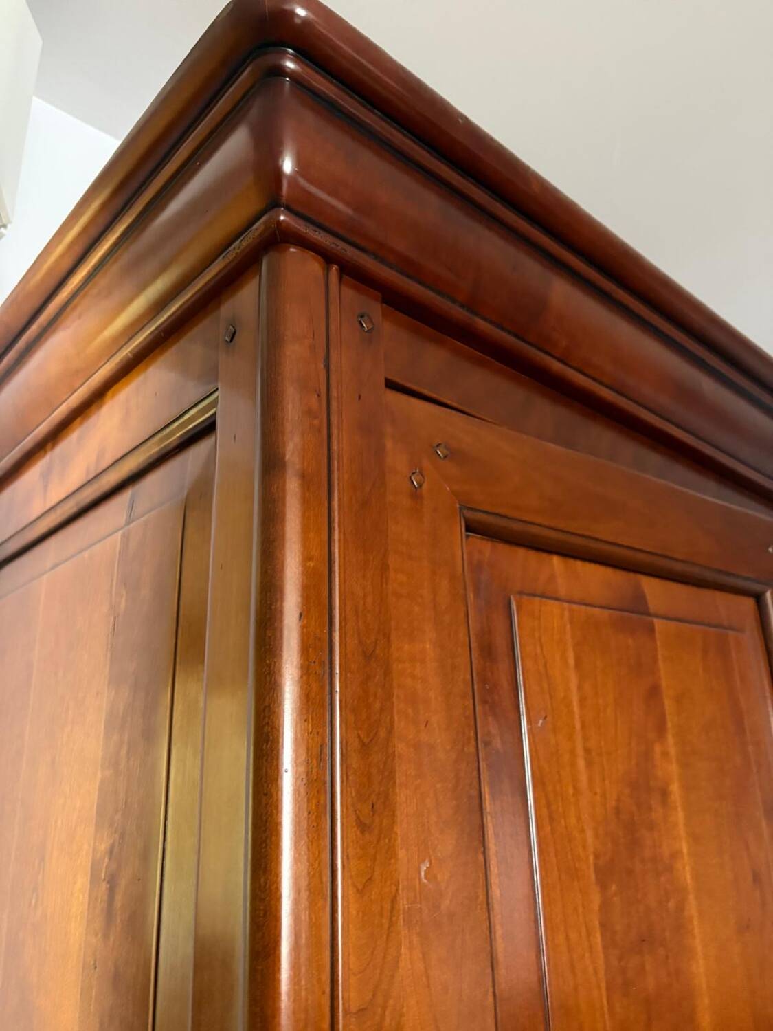Armoire de style Louis Philippe