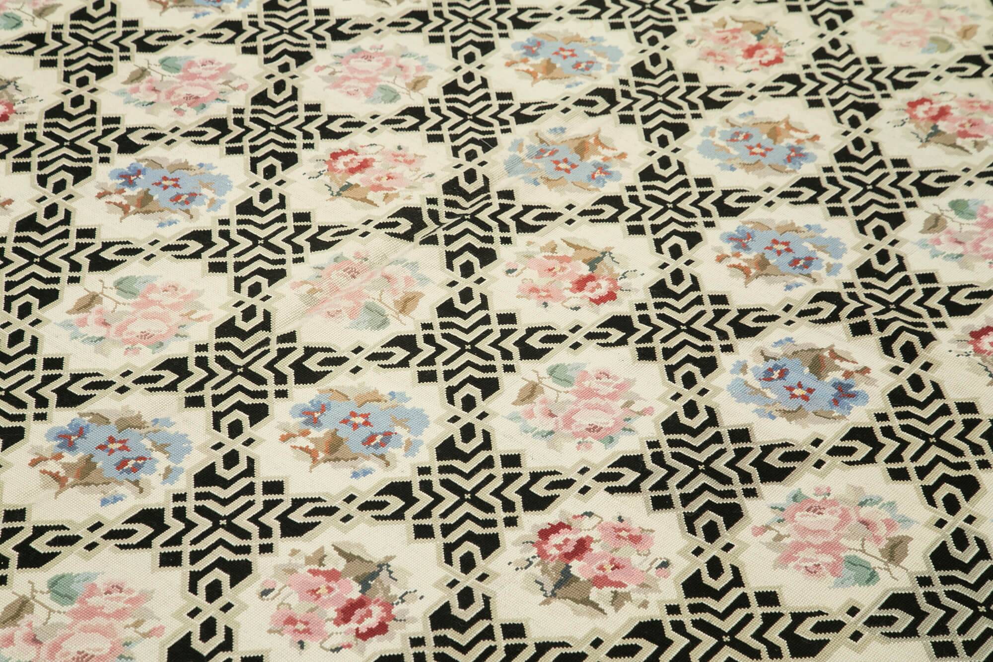 Handmade Vintage Flatweave Needlepoint Kilim 232 cm x 290 cm