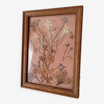 Vintage wooden frame dried flowers