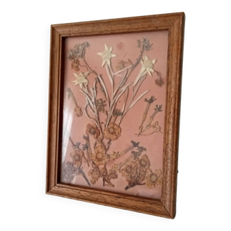 Vintage wooden frame dried flowers