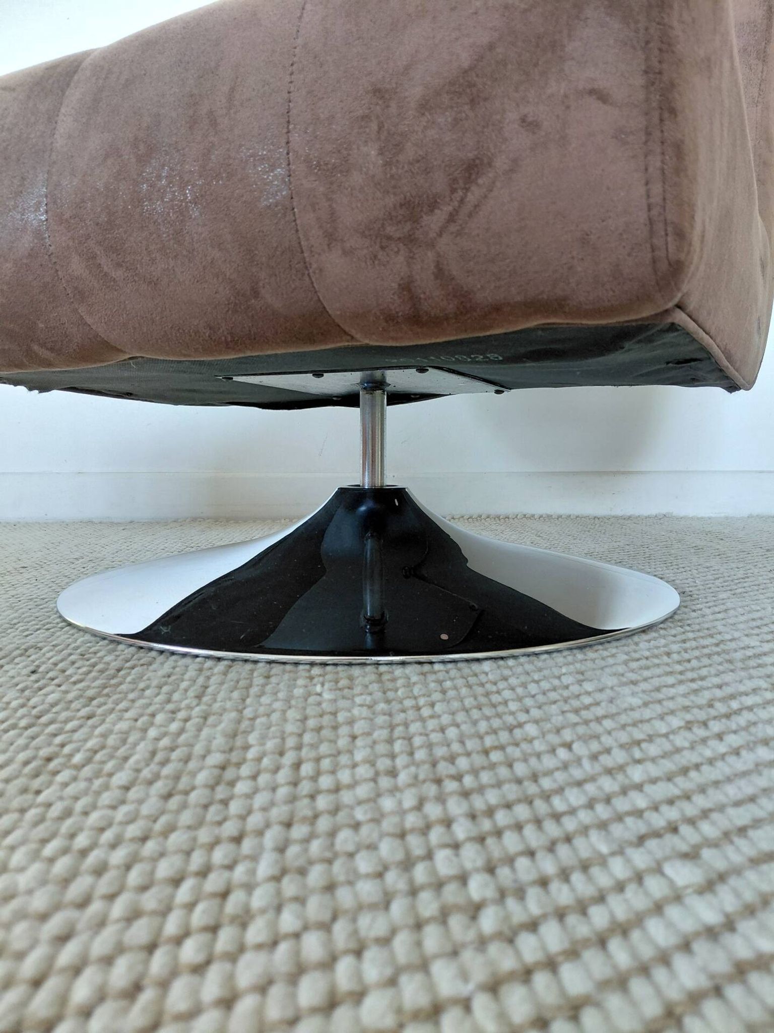 Fauteuil vintage pivotant en suède marron-esprit design années 60/70s