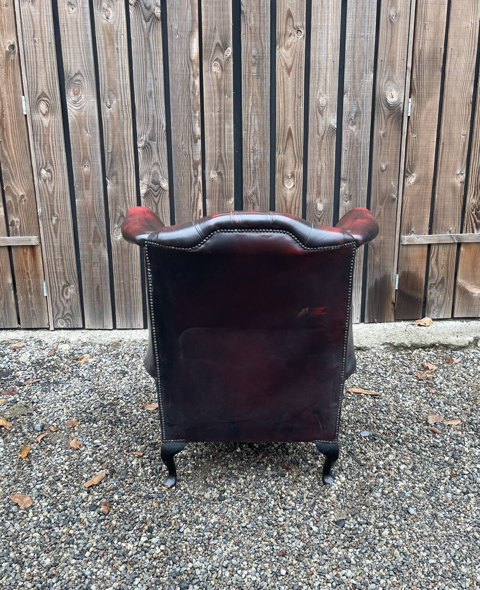 PAXTON Chesterfield-style armchair