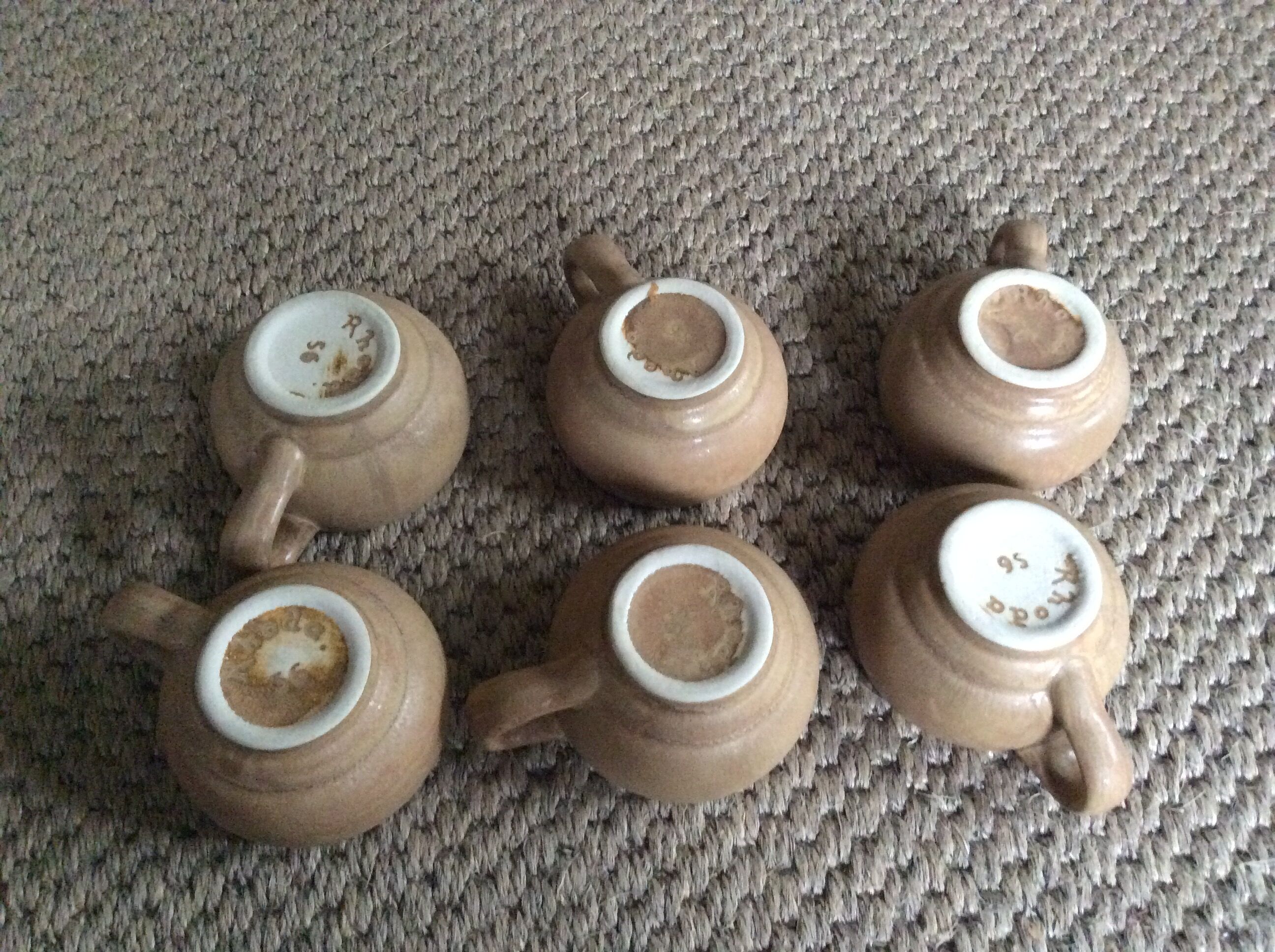 Series of 6 sandstone cups