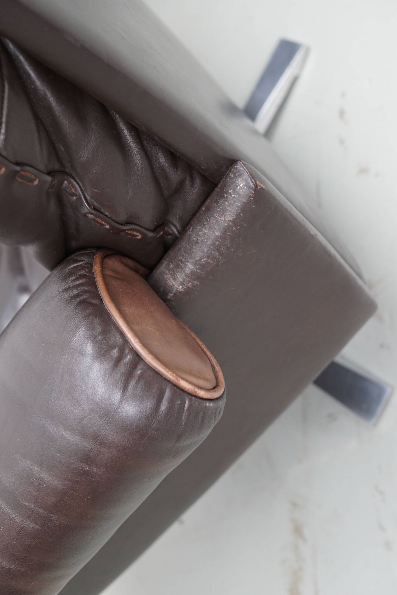 Pair of Vintage De Sede DS-31 Swivel Armchairs in Brown Leather