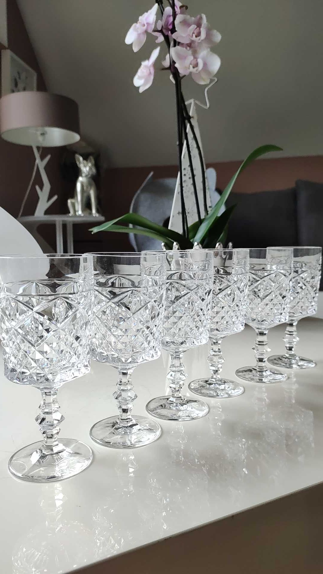 Lot 6 vintage glasses with rectangular crystal stems