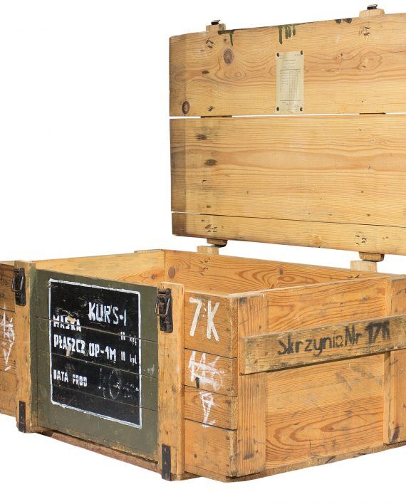 Gross military trunk