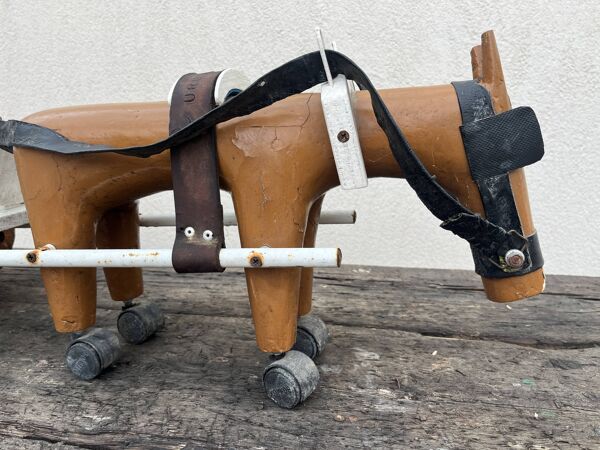 jouet cariole avec cheval en bois années 60