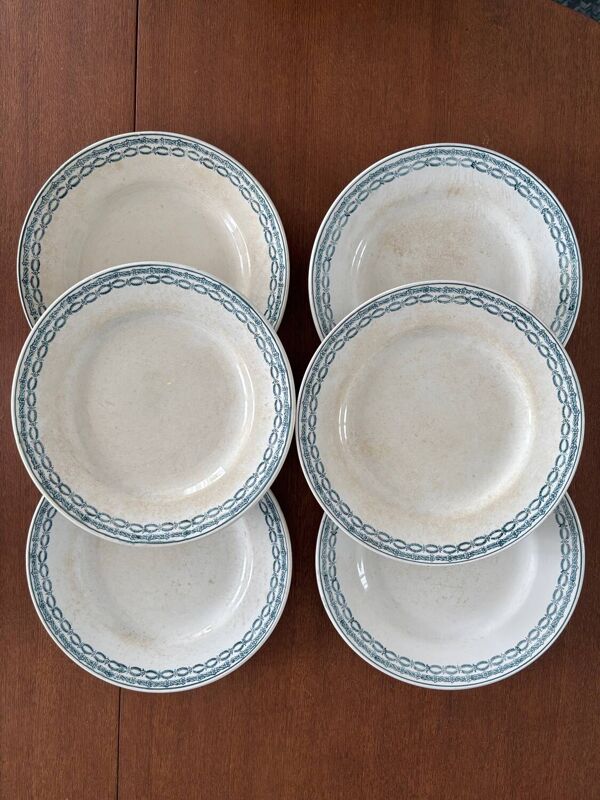 Lot de 6 Assiettes Anciennes en Terre de Fer St Amand – Jolie Patine Vintag
