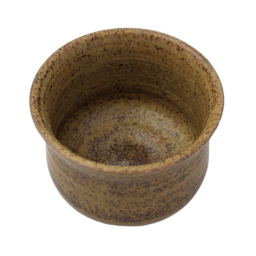 Set cups under sandstone cups