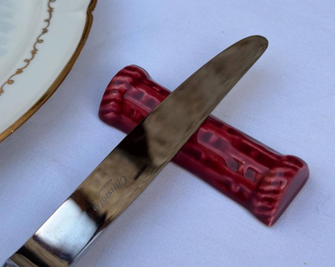 Vintage knife rest proceram aubagne – blood red ceramic