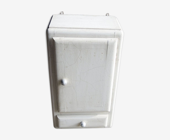 Ancienne armoire à pharmacie en bois blanc