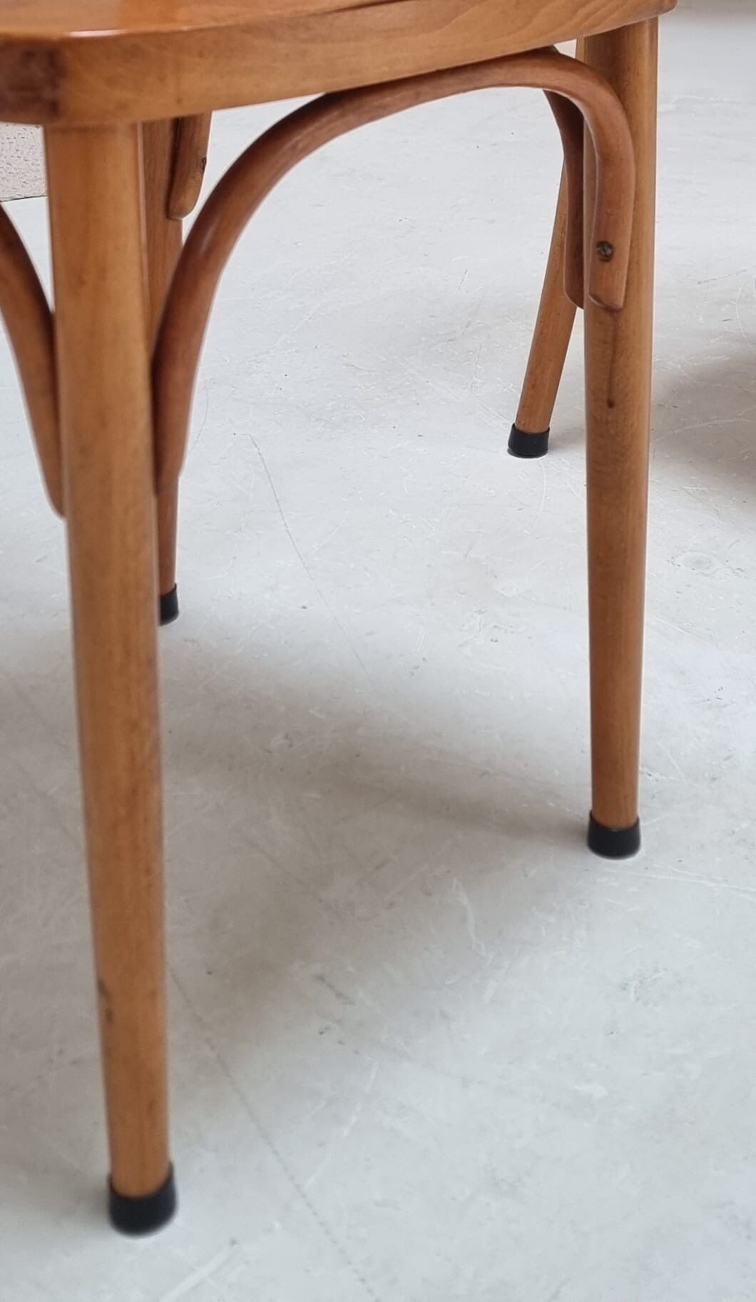 Chaises bistrot, milieu XXème