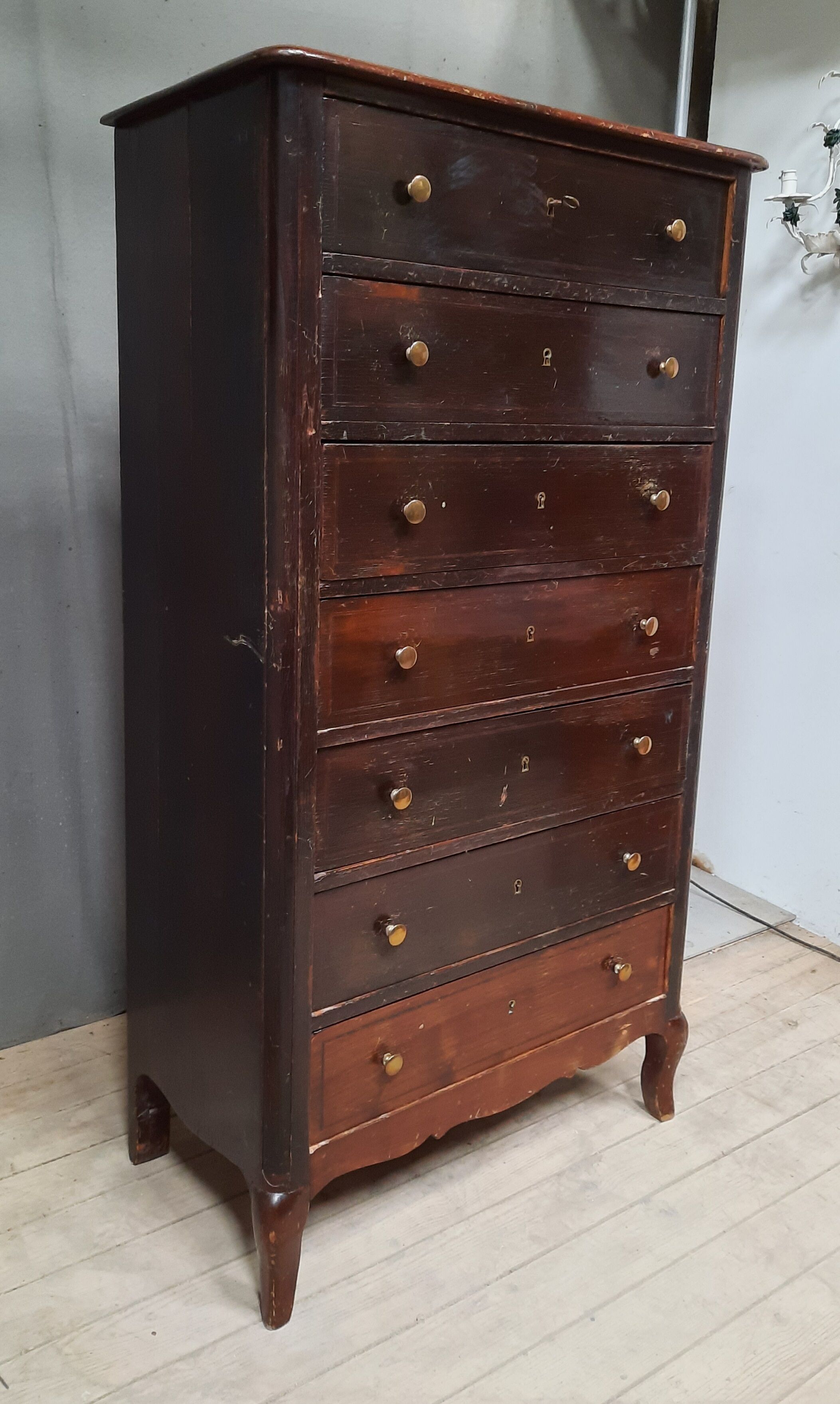 Furniture with 7 drawers in painted wood