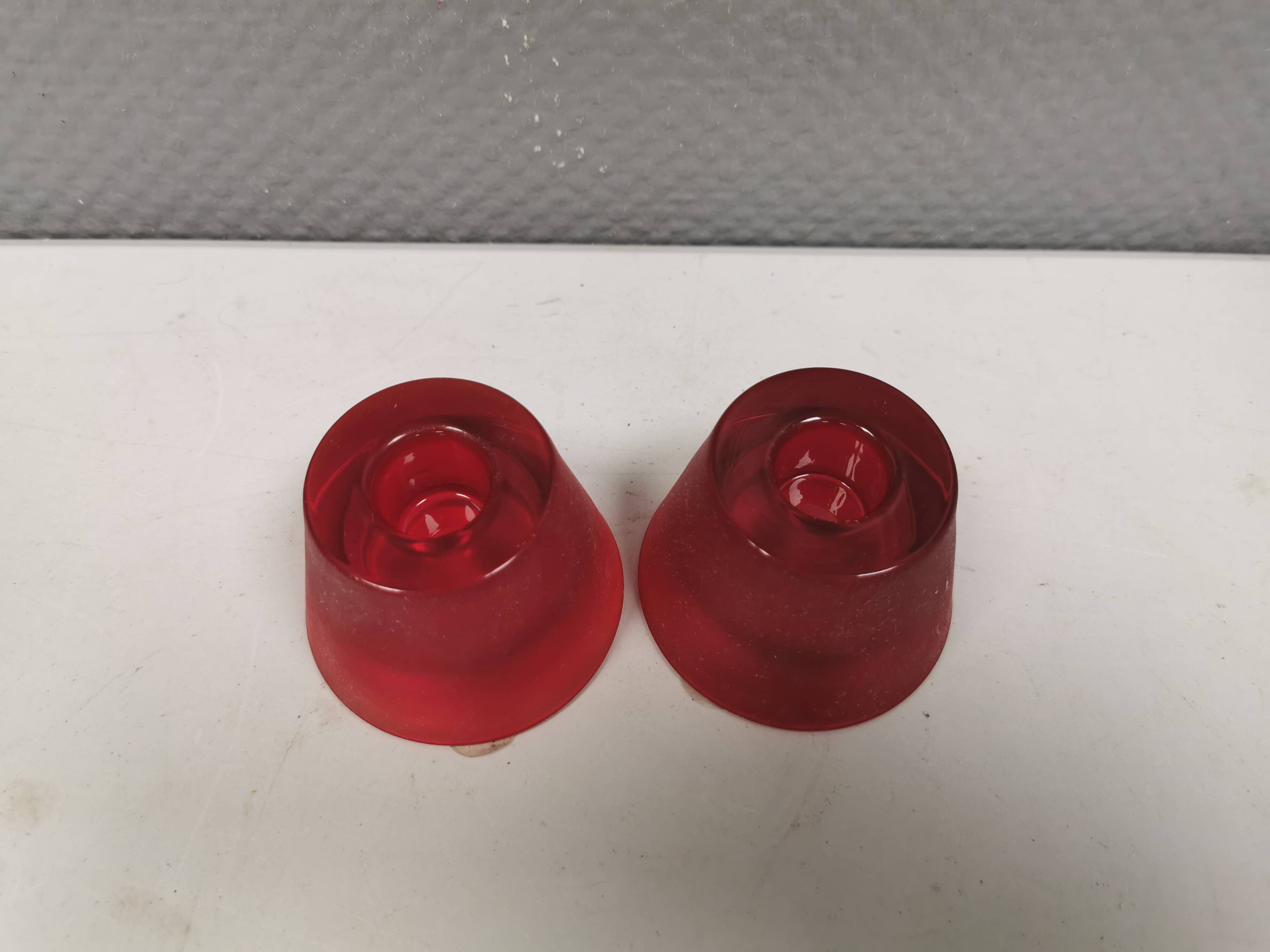 Reversible glass candlesticks with a conical shape for tealights or candles