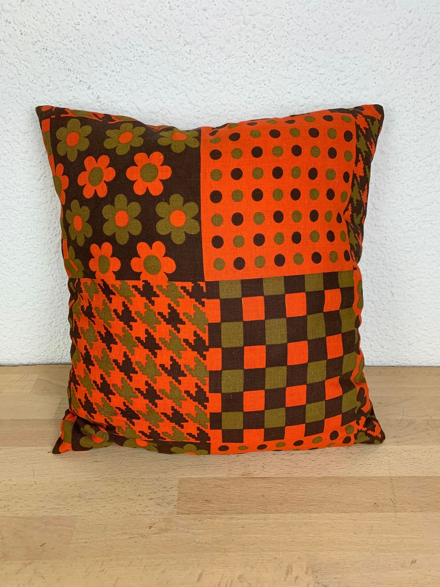 Vintage 70s flower cushion 38 x 38 cm