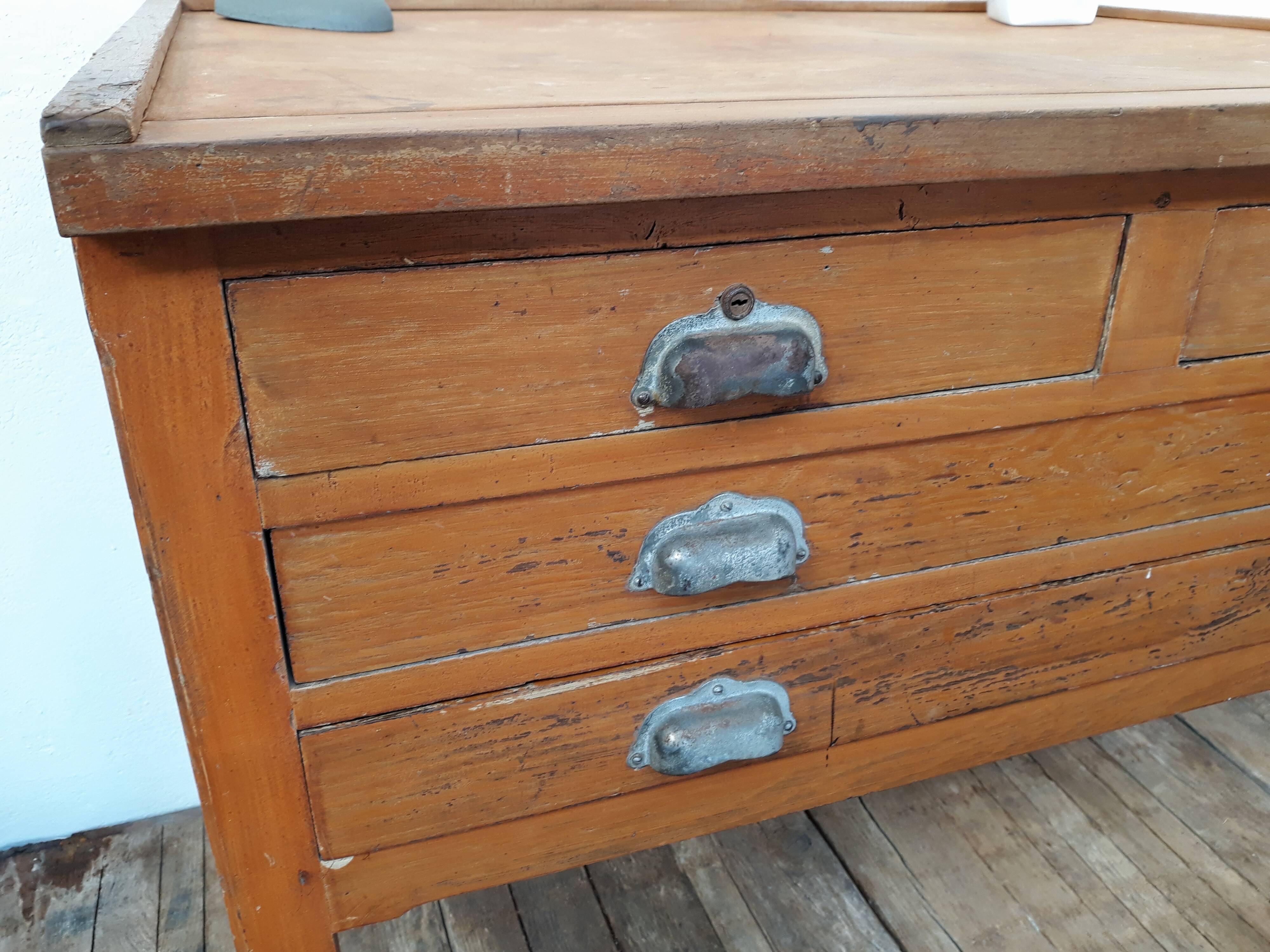 Former furniture business to drawers set