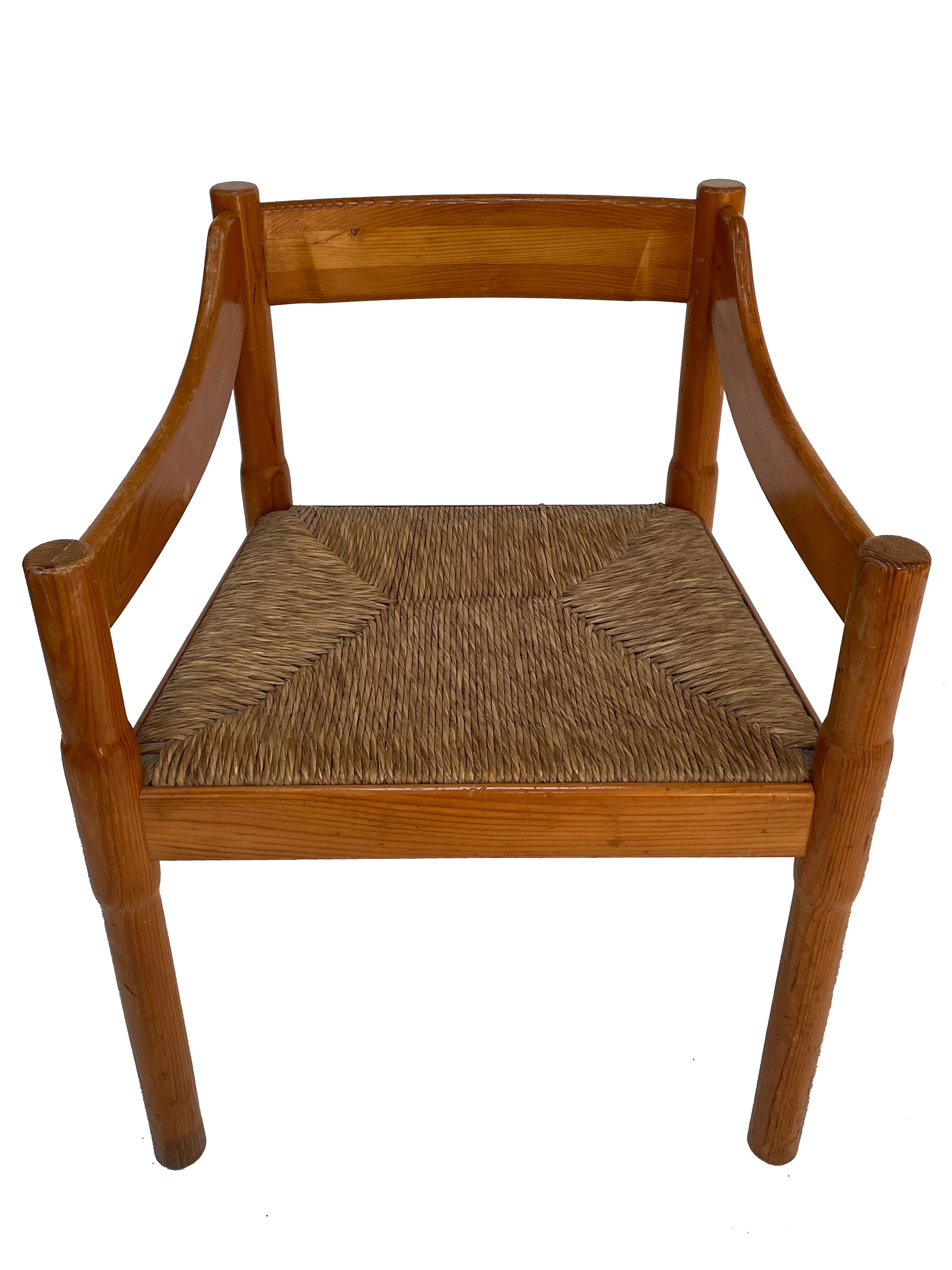 Carimate modèle 892 Vico Magistretti pour Cassina