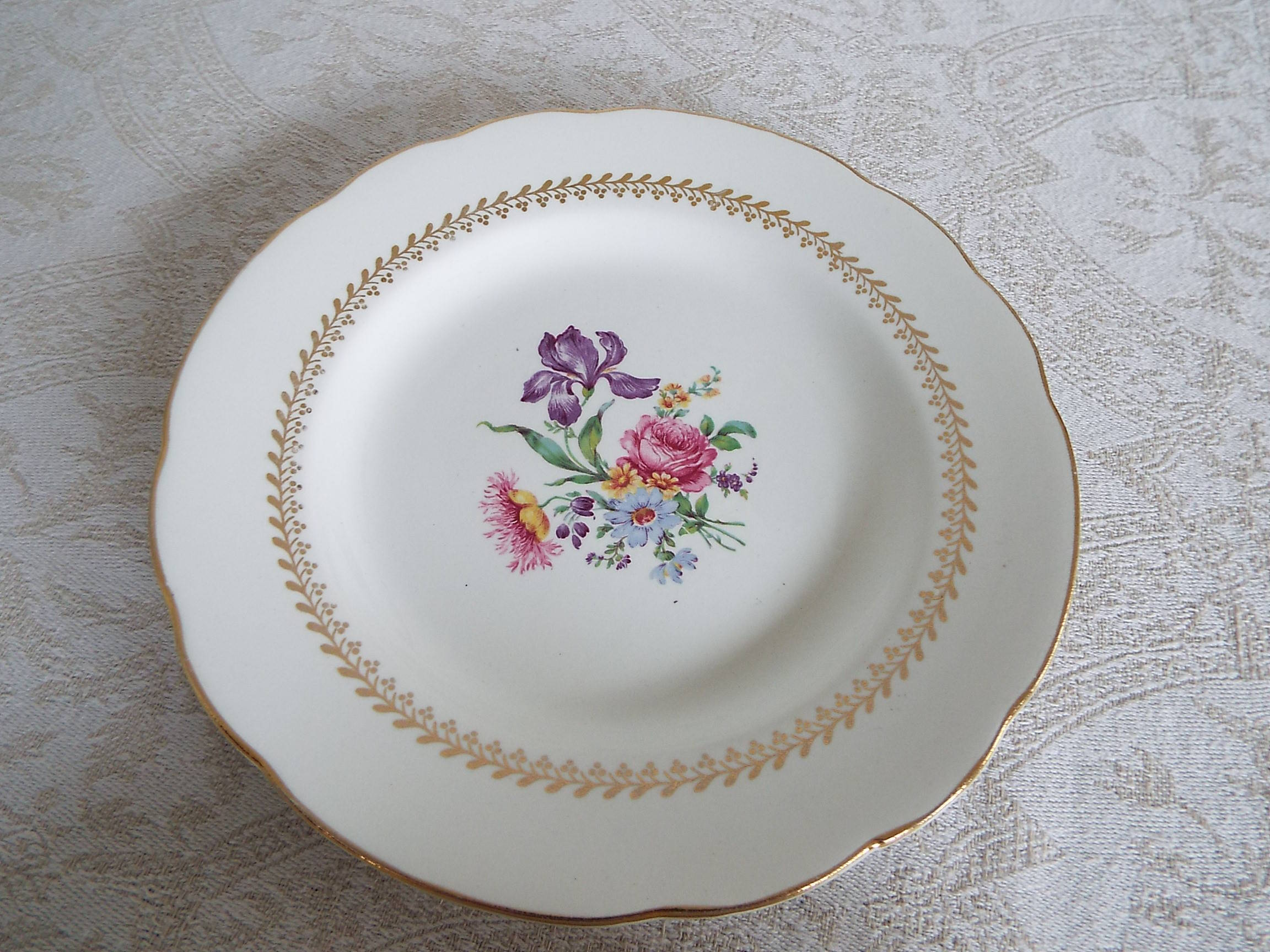 6 flowery dessert plates