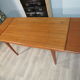 Table scandinave en teck années 70