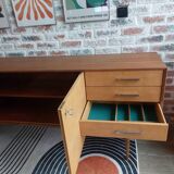 Minimalist sideboard