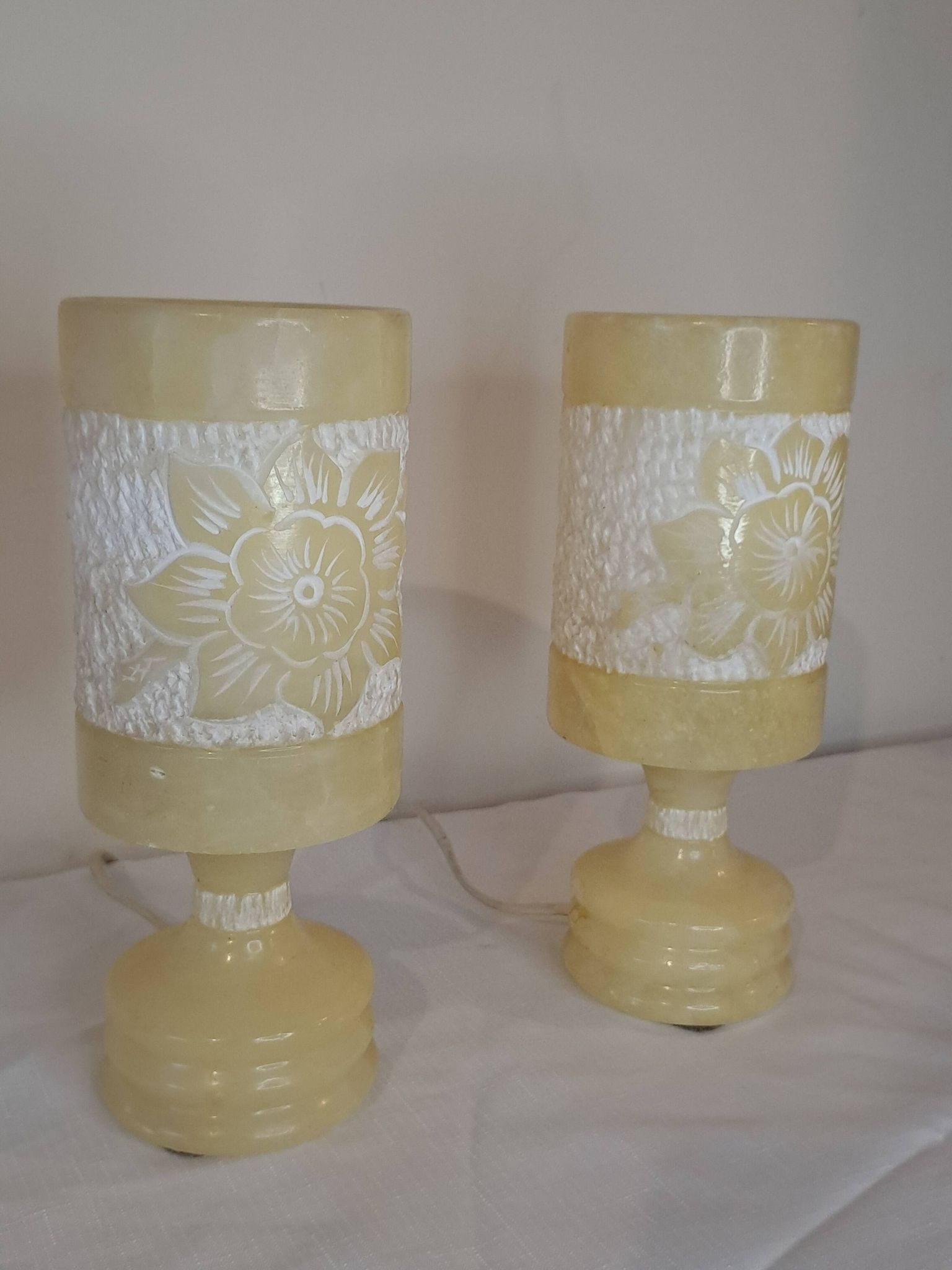 Pair of Vintage Carved Alabaster Lamps – Floral Elegance & Golden Light