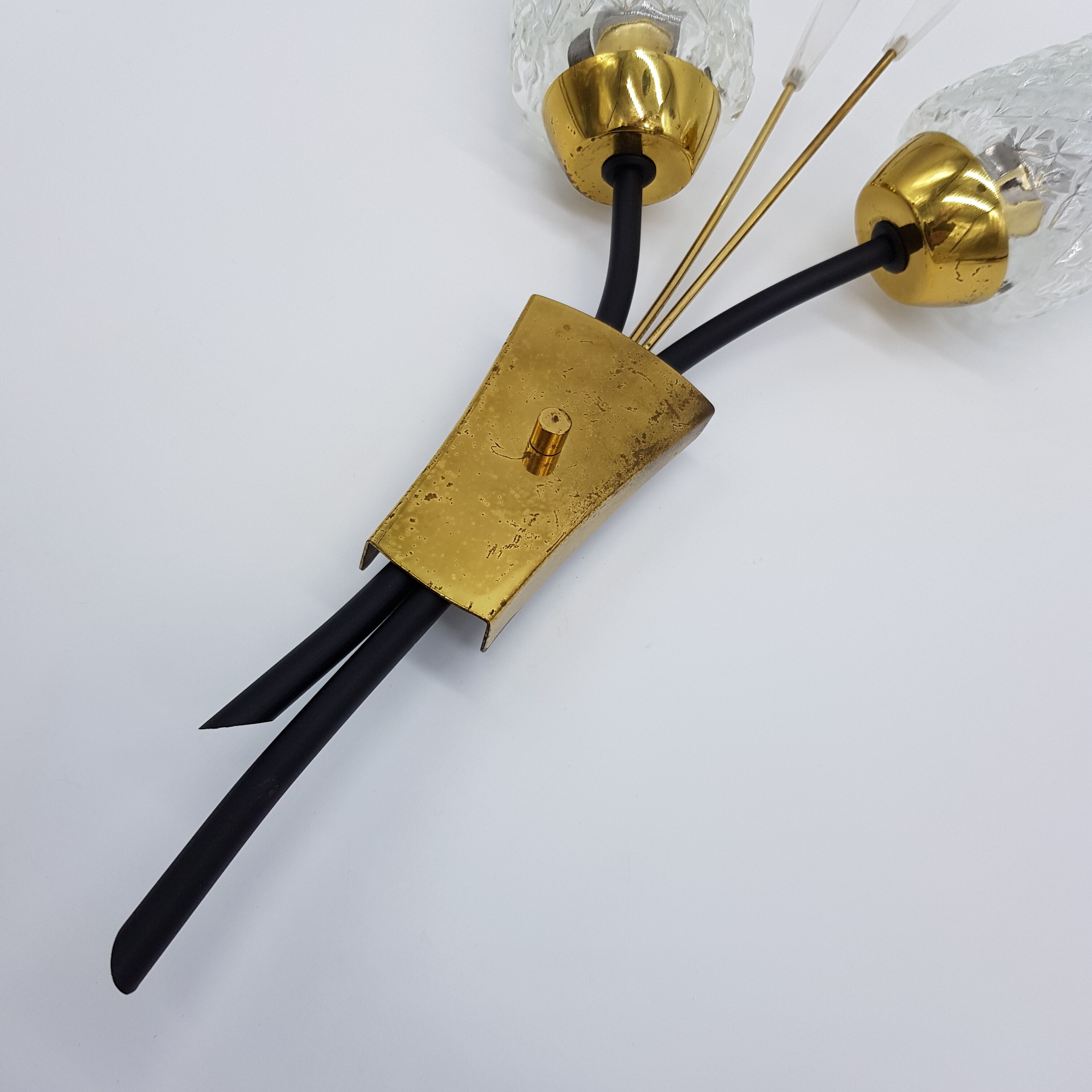 Paire d’appliques années 50/60 noir or forme épi
