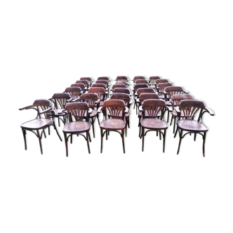 Lot de 30 fauteuils bistrot vintage
