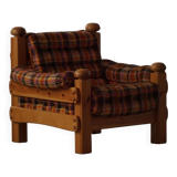 Brutalist lounge chair in solid pine, Swedish modern, made in the 1970s.