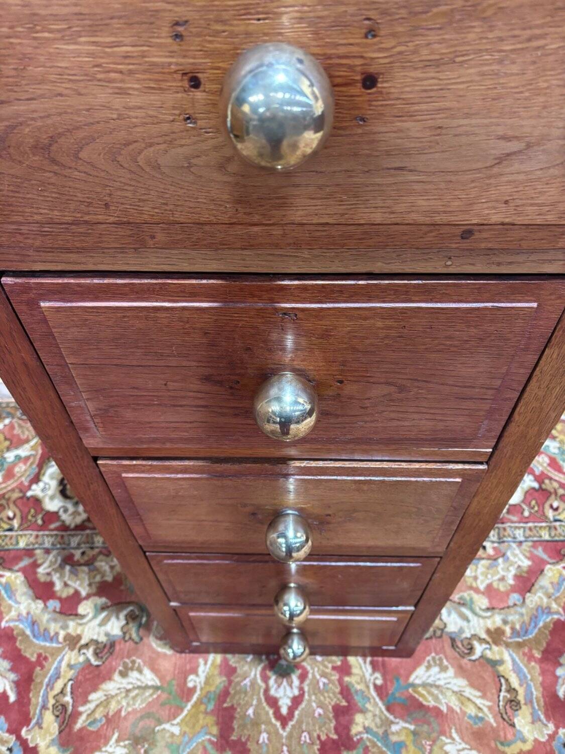 Antique oak chest of drawers - late 19th/early 20th century.