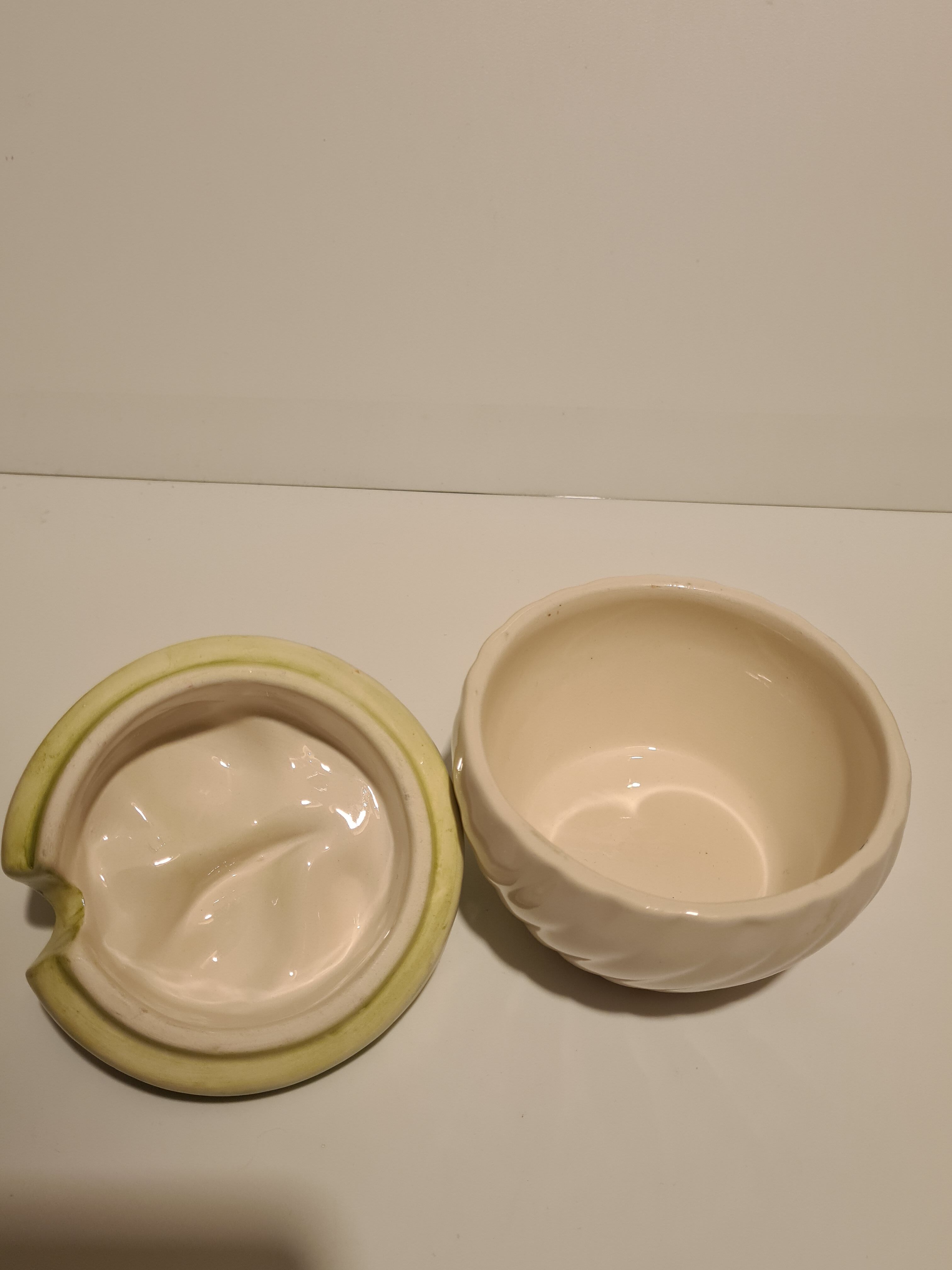 Ceramic sugar bowl decoration with plum bubbles, unsenting