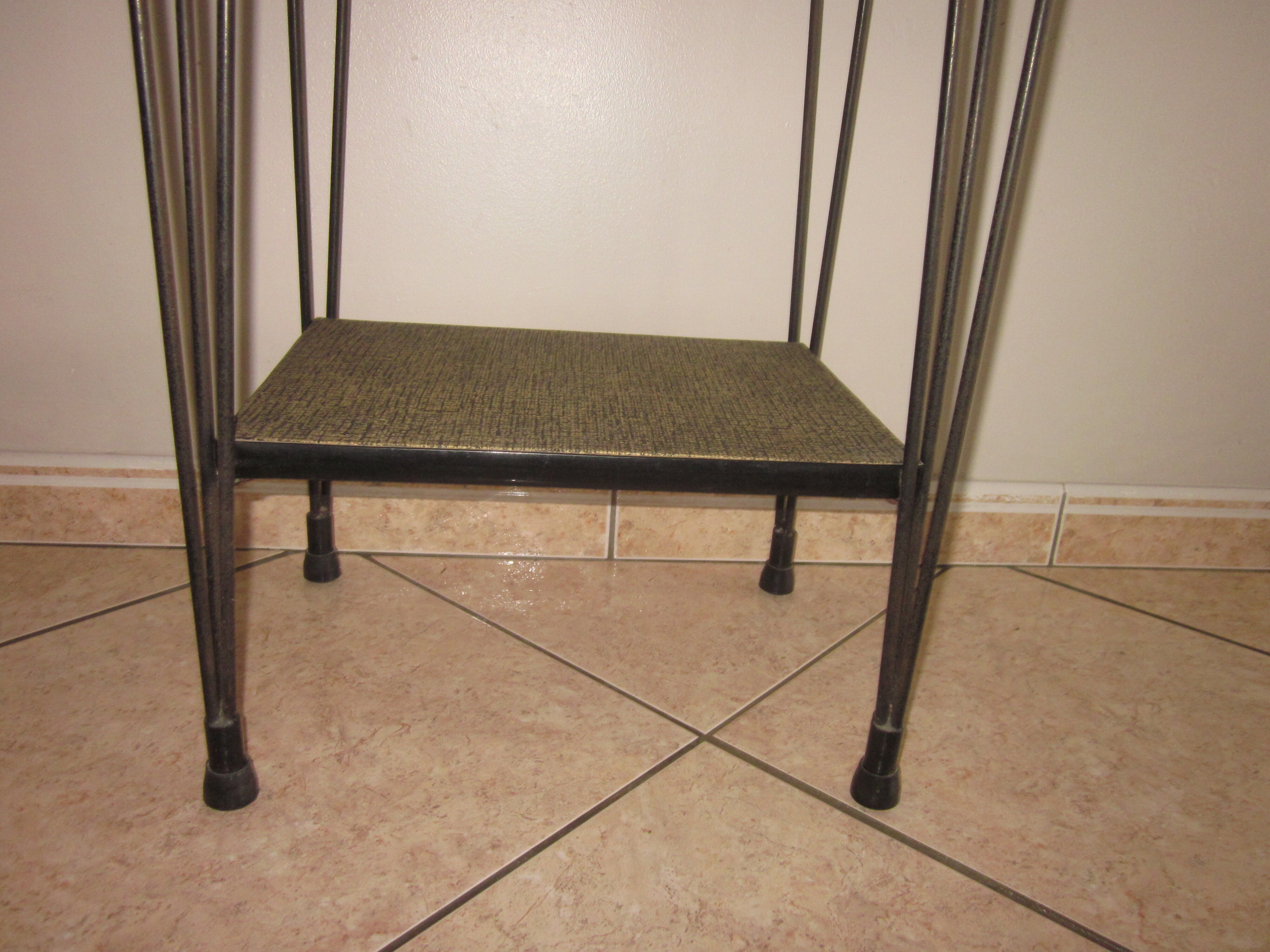 Extra table console eiffel foot