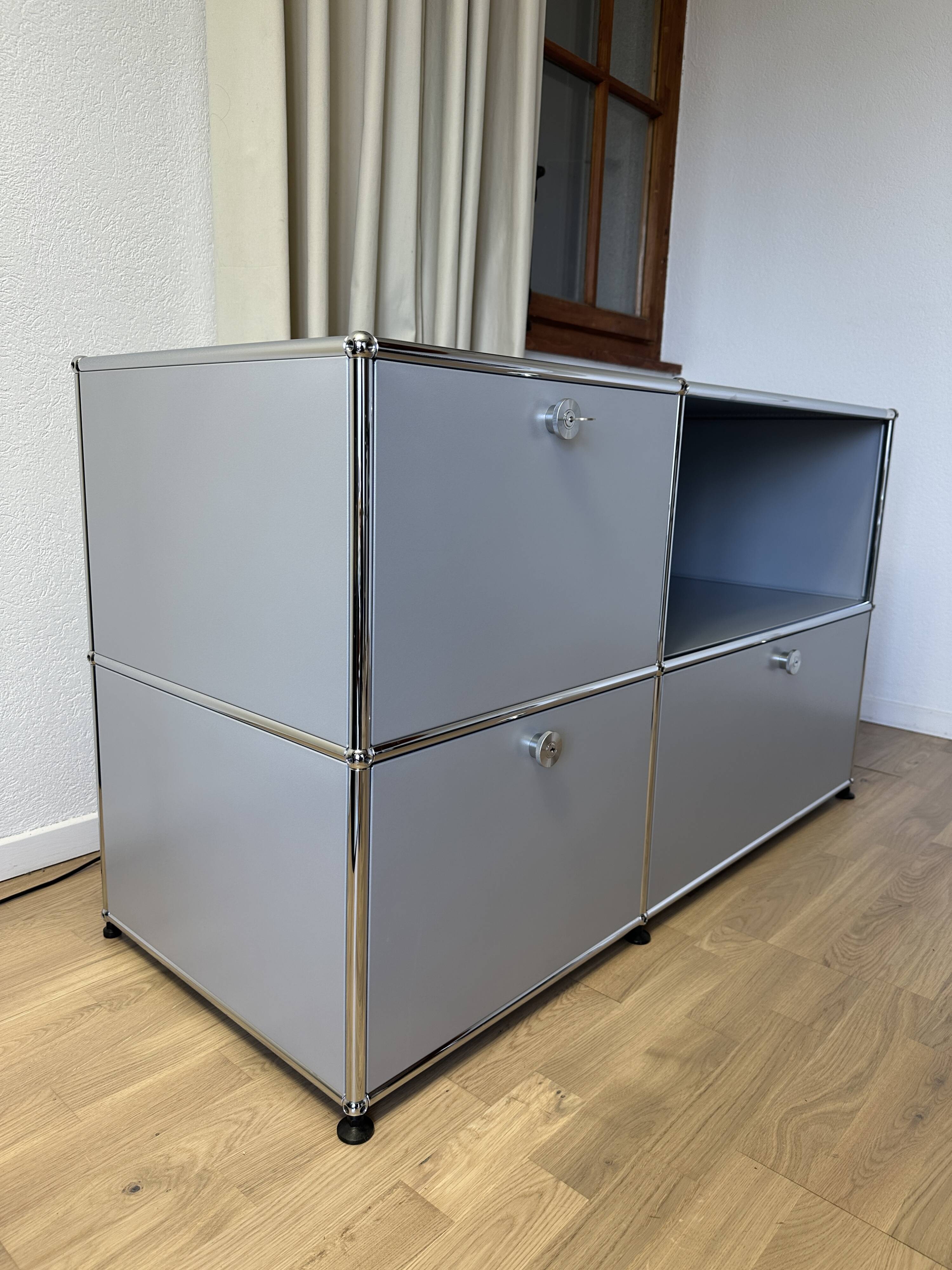USM Haller Commode in Matte Silver