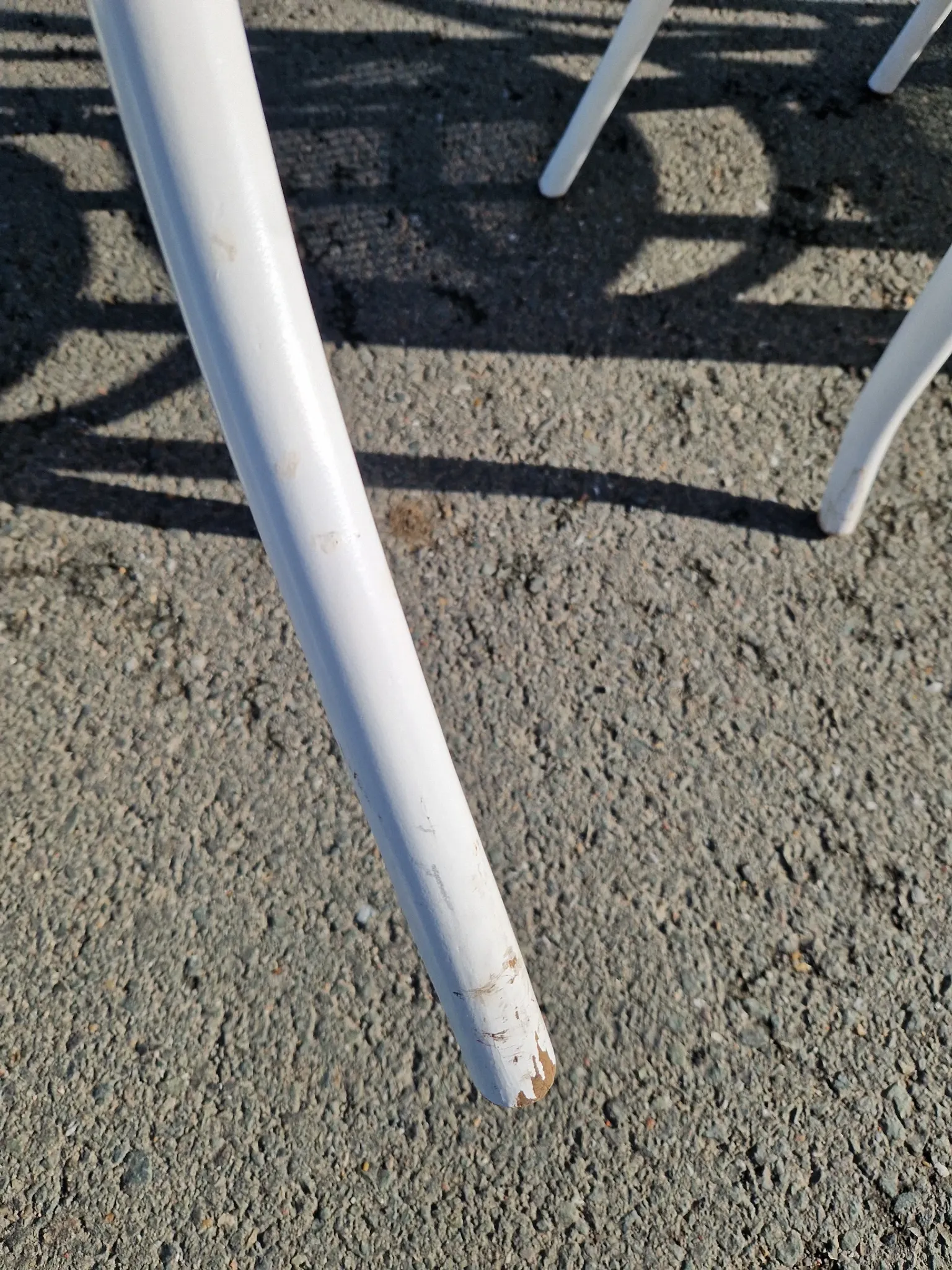 Lot de 4 chaises en bois tournés et cannage 
